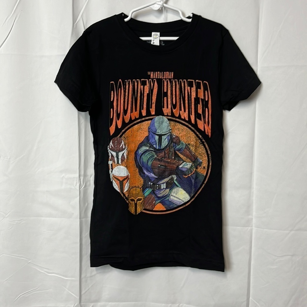 Girls M Star Wars Mandalorian t- shirt